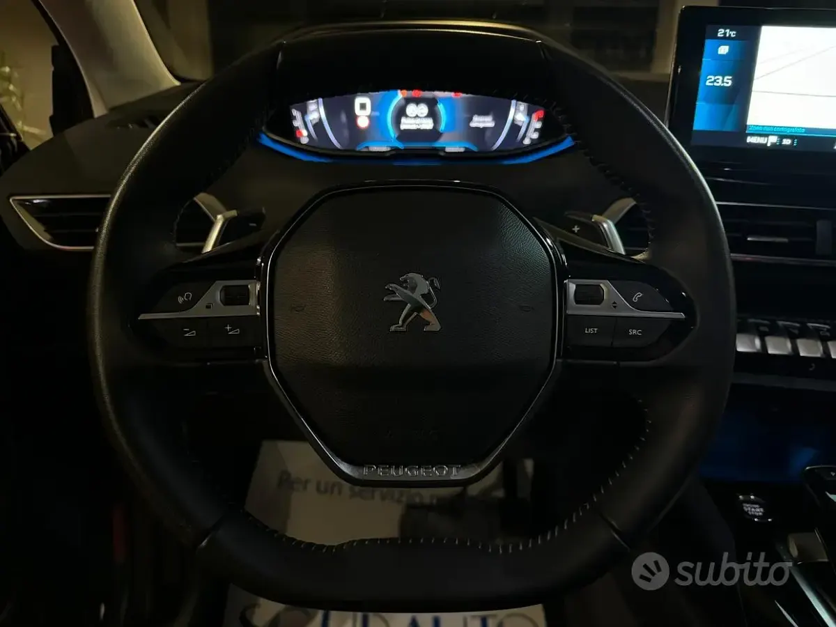 Usata Peugeot 5008 Allure 131 CV (96 kW) 2023 Grigio Monovolume