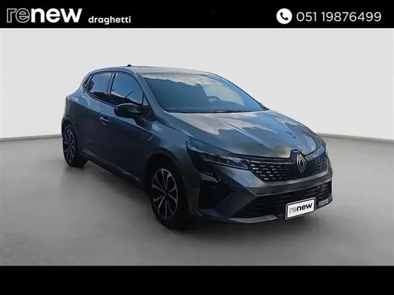 Usado Renault Clio V Techno 90 CV (66 kW) 2025 Gris Utilitario