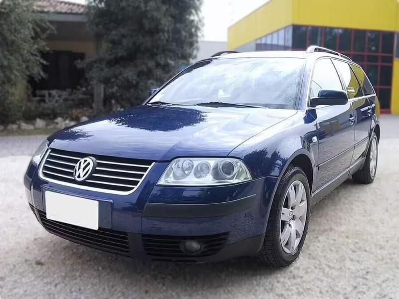 Usata VW Passat 130 CV (95 kW) 2002 Blu Berlina