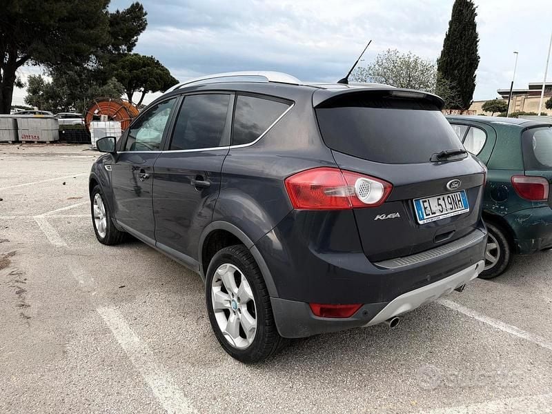 Usata Ford Kuga Individual 163 CV (119 kW) 2012 Grigio SUV