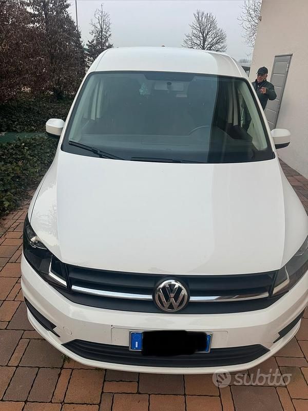 Usata VW Caddy 102 CV (75 kW) 2019 Bianco Monovolume