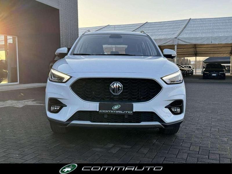 Usata MG ZS Luxury 106 CV (77 kW) 2024 Bianco SUV