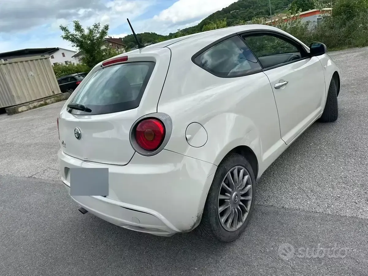 Usata Alfa Romeo MiTo 70 CV (51 kW) 2014 Bianco Utilitaria