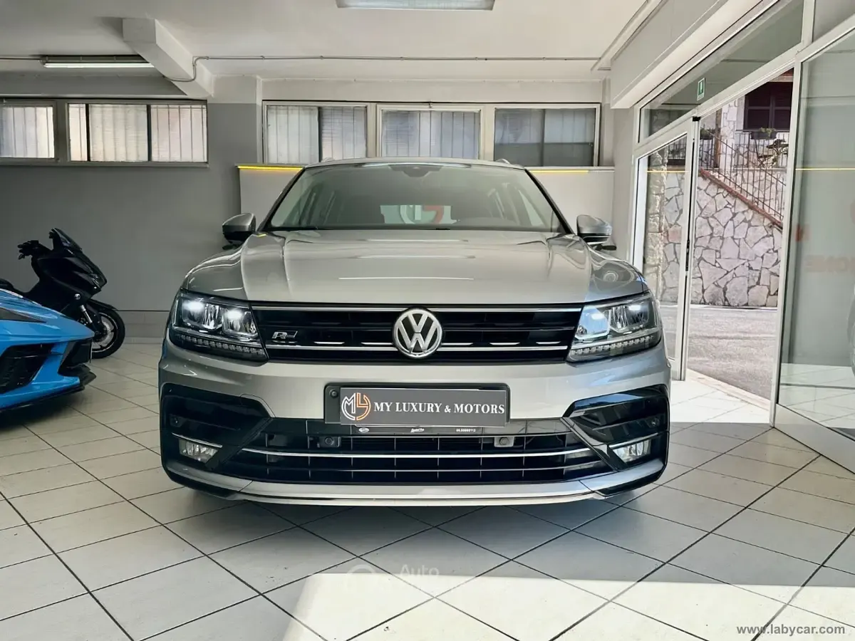 Gebraucht VW Tiguan Sport 125 PS (91 kW) 2018 Grau SUV