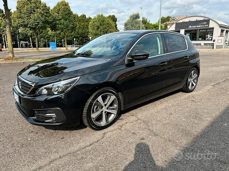 Usata Peugeot 308 130 CV (95 kW) 2019