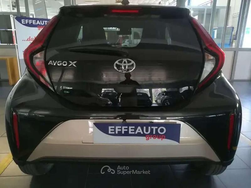 Usata Toyota Aygo X Lounge 72 CV (52 kW) 2024 Ginger & tetto black SUV