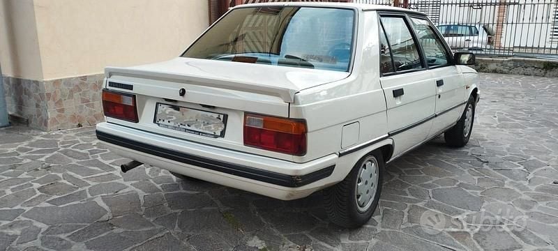 Usata Renault R9 48 CV (35 kW) 1986 Berlina