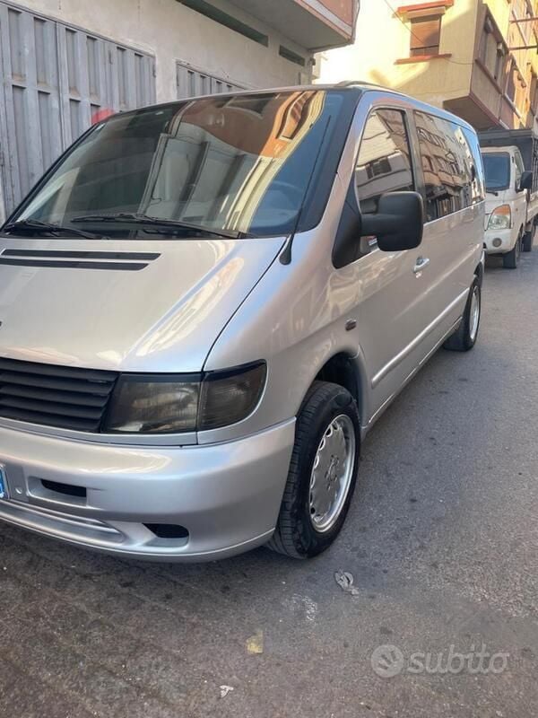 Usata Mercedes Vito 122 CV (89 kW) 2003 Grigio Furgone