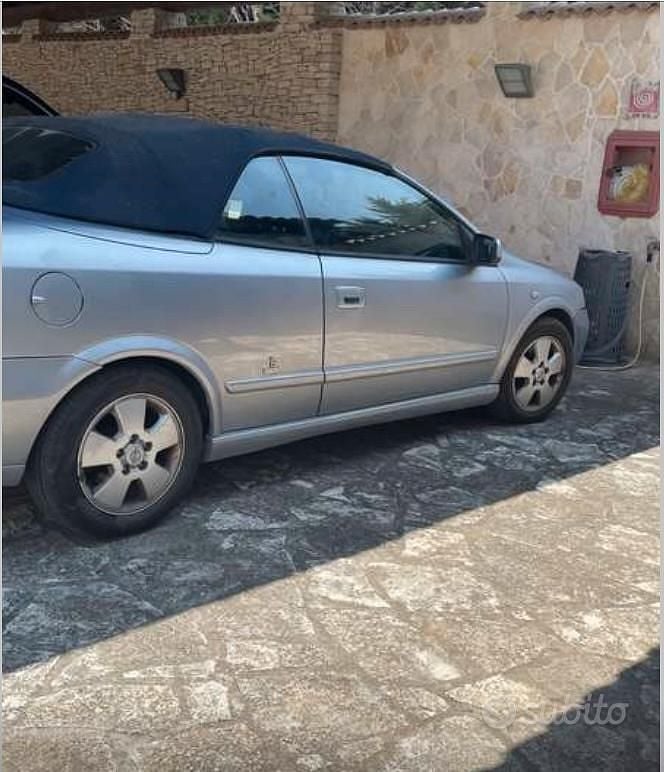 Usata Opel Astra 2002 Grigio Cabrio