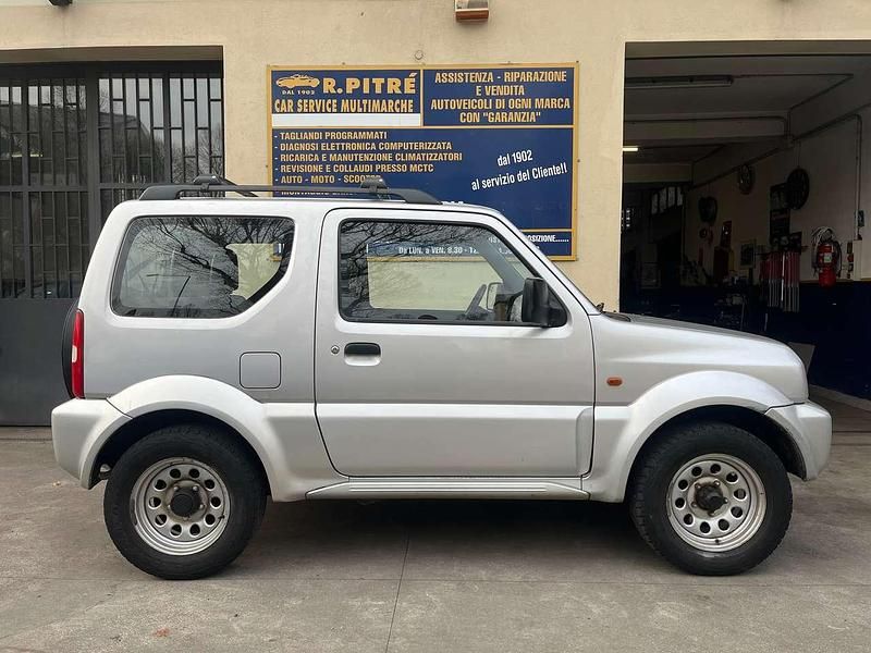 Usata Suzuki Jimny 82 CV (60 kW) 2003 Argento SUV
