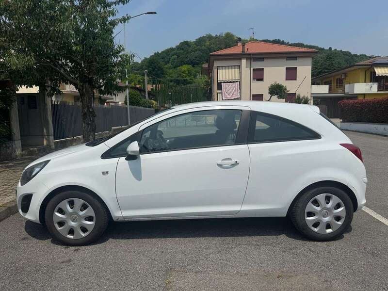 Usata Opel Corsa 86 CV (63 kW) 2015 Bianco Berlina