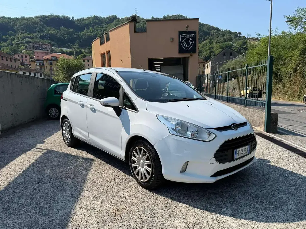 Usata Ford B-MAX 101 CV (74 kW) 2016 Bianco Monovolume