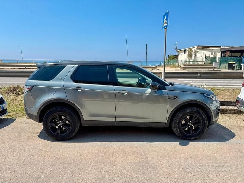 Grigio Usata 2015 Land Rover Discovery Sport SUV | 12.999 € (Super prezzo) - Immagine 1/4