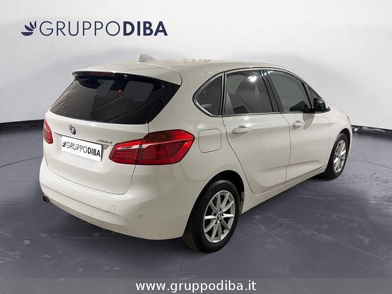 Usata BMW 216 Active Tourer Advantage 116 CV (85 kW) 2017 Bianco Monovolume