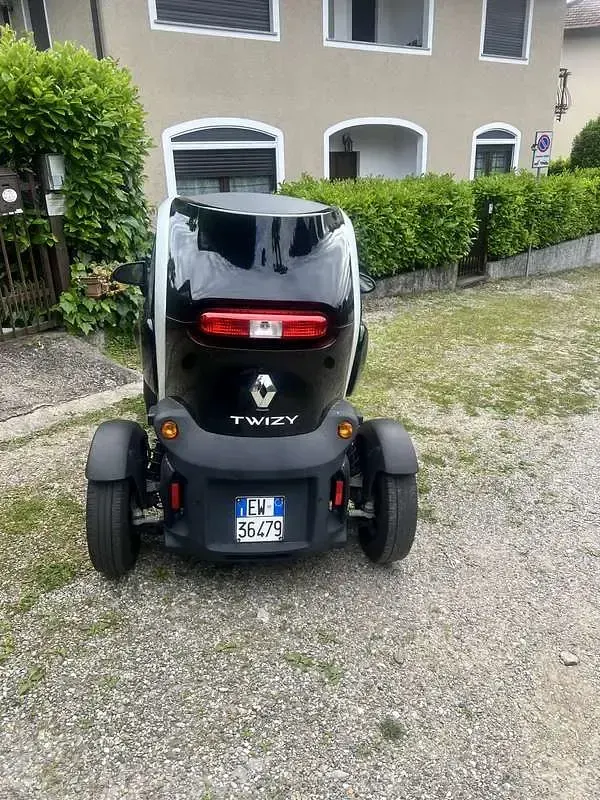 Usata Renault Twizy 13 kW (18 CV) 2021 Utilitaria