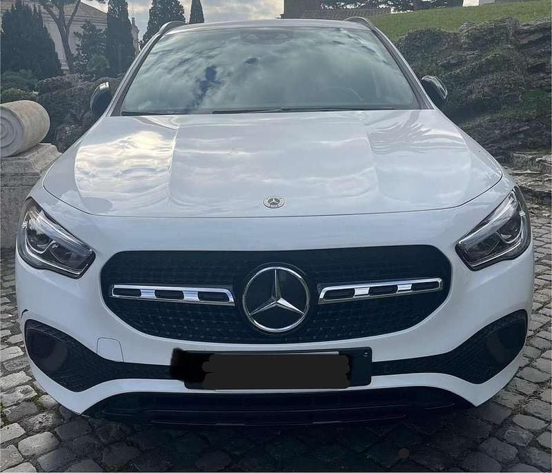 Usata Mercedes GLA200 150 CV (110 kW) 2020 Bianco SUV