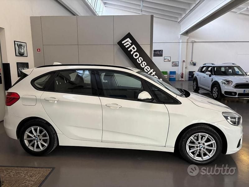 Usata BMW 216 Active Tourer Comfort Edition 116 CV (85 kW) 2015 Bianco Monovolume