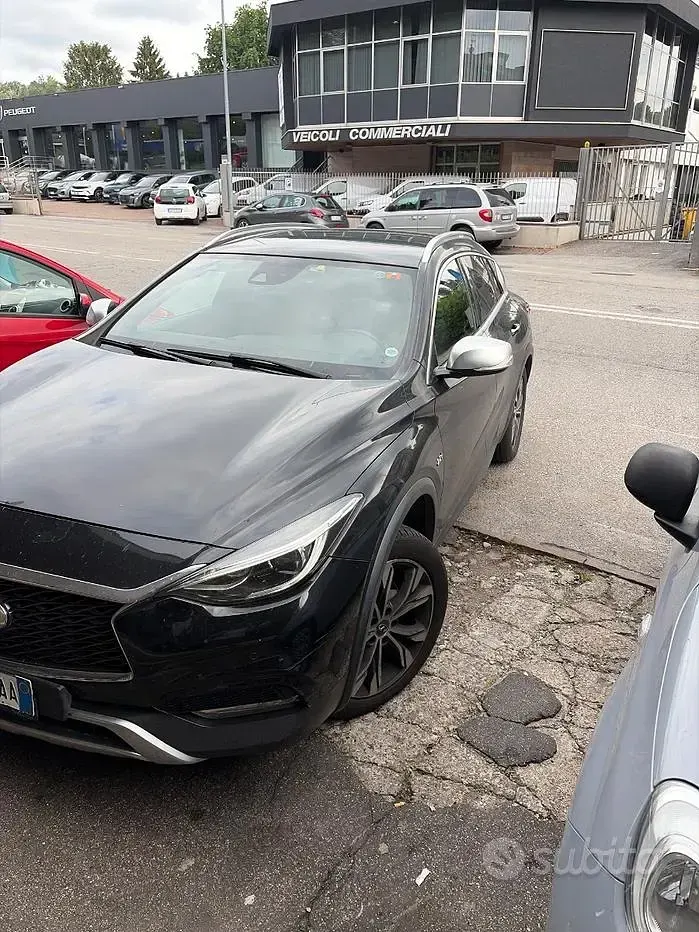 Usata Infiniti QX30 170 CV (125 kW) 2017 Nero SUV