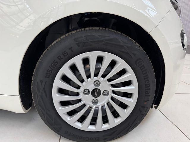 Ny Fiat 500e 69 kW (95 HK) 2025 Hvid Sedan
