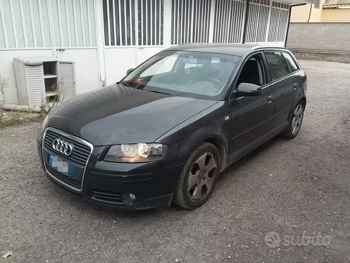 Usata Audi A3 Sportback Ambition 140 CV (102 kW) 2006 Grigio Utilitaria