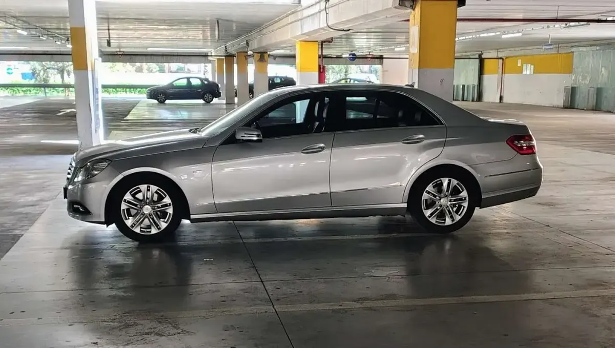 Usata Mercedes E350 Avantgarde 231 CV (169 kW) 2009 Grigio Berlina