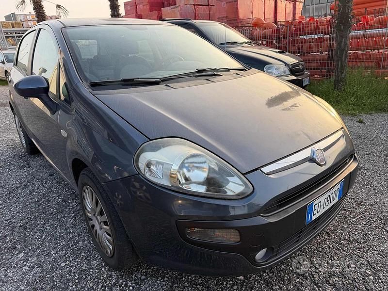 Usata Fiat Punto Evo Dynamic 75 CV (55 kW) 2010 Nero Utilitaria