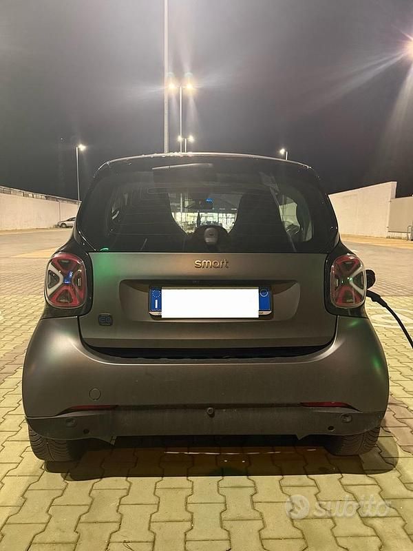 Usata Smart ForTwo Coupé Passion 41 kW (56 CV) 2023 Grigio Utilitaria
