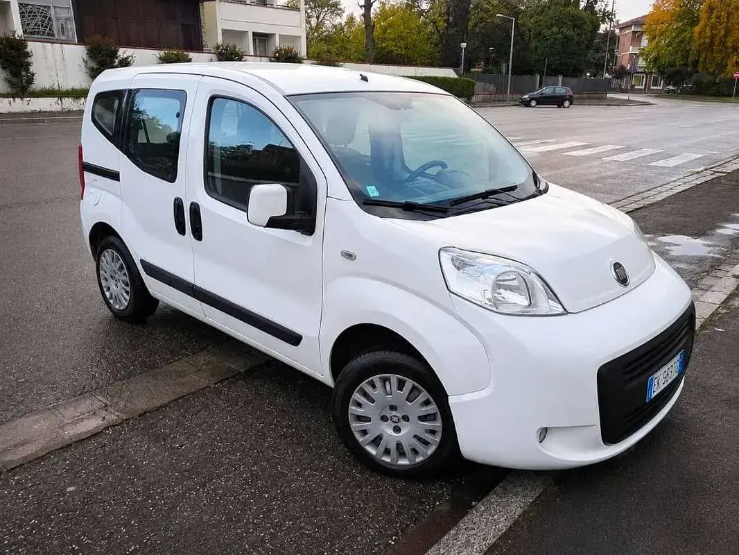 Usata Fiat Qubo Dynamic 77 CV (56 kW) 2011 Bianco Monovolume
