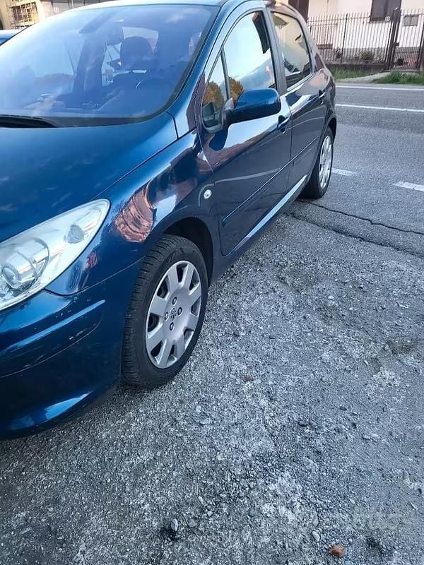 Usata Peugeot 307 110 CV (80 kW) 2007 Blu Berlina