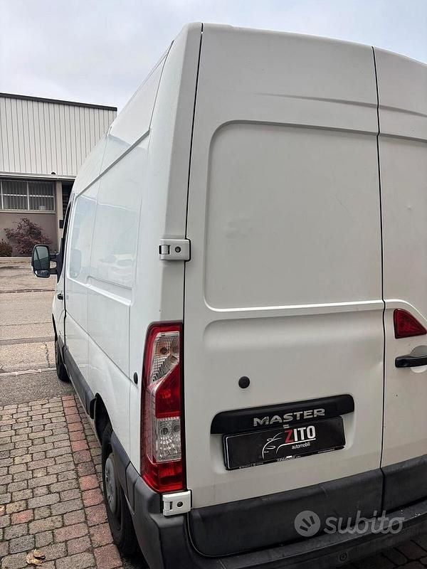 Usata Renault Master 125 CV (91 kW) 2011 Bianco Berlina