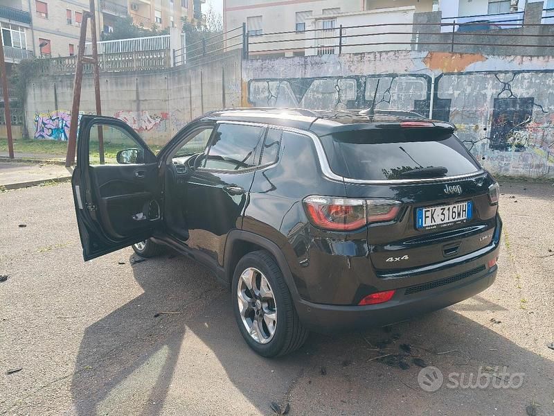 Usata Jeep Compass Opening Edition 140 CV (102 kW) 2017 Nero SUV