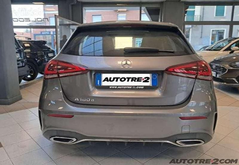 Usata Mercedes A180 Premium 116 CV (85 kW) 2018 Grigio Utilitaria
