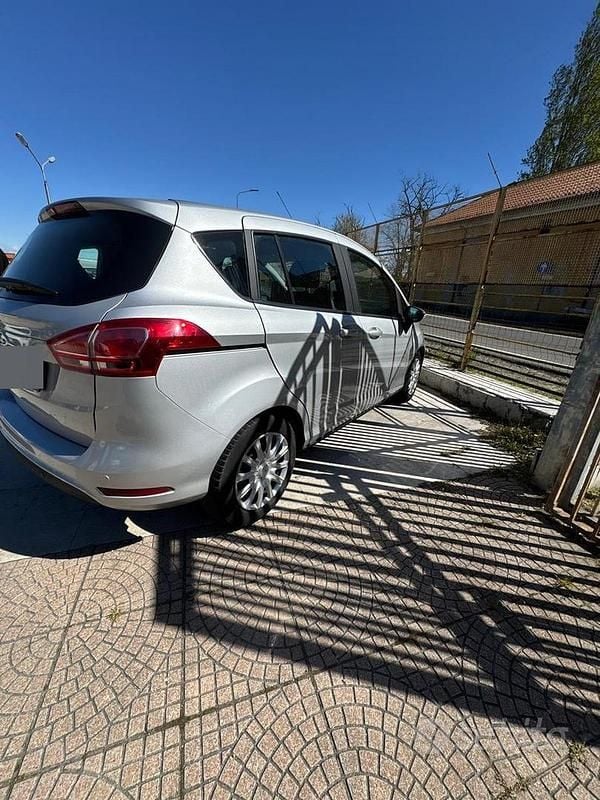 Usata Ford B-MAX 90 CV (66 kW) 2017 Grigio Monovolume