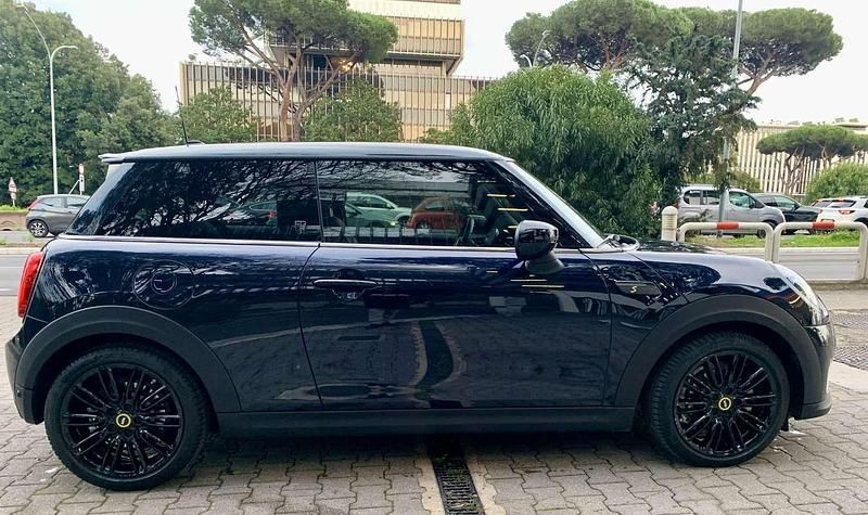 Usata Mini Cooper SE 135 kW (184 CV) 2022 Utilitaria
