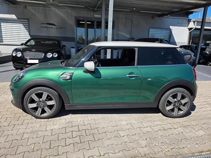 Usata Mini ONE 102 CV (75 kW) 2020 Verde Utilitaria