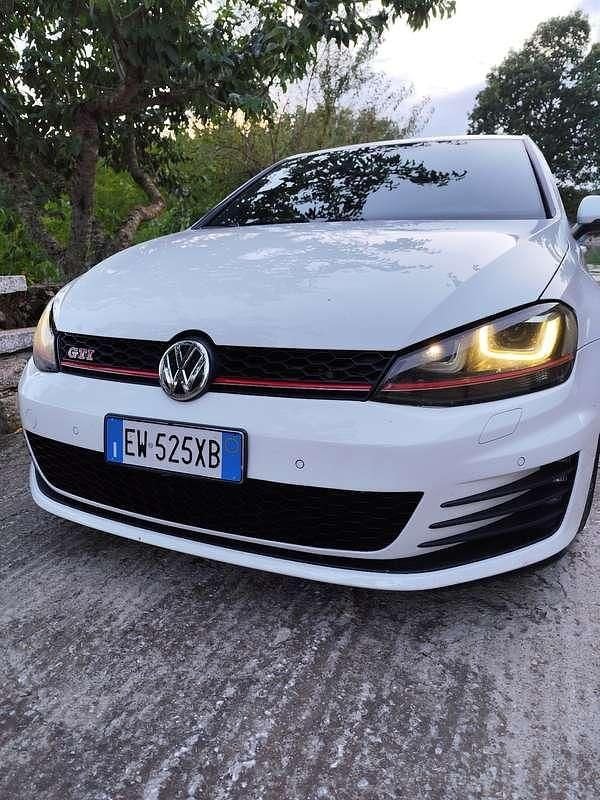 Usata VW Golf GTI 220 CV (161 kW) 2014 Berlina