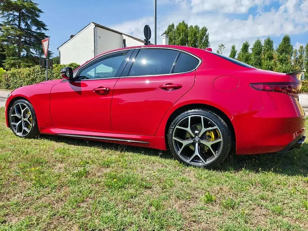 Usata Alfa Romeo Giulia Business 180 CV (132 kW) 2017 Rosso Berlina
