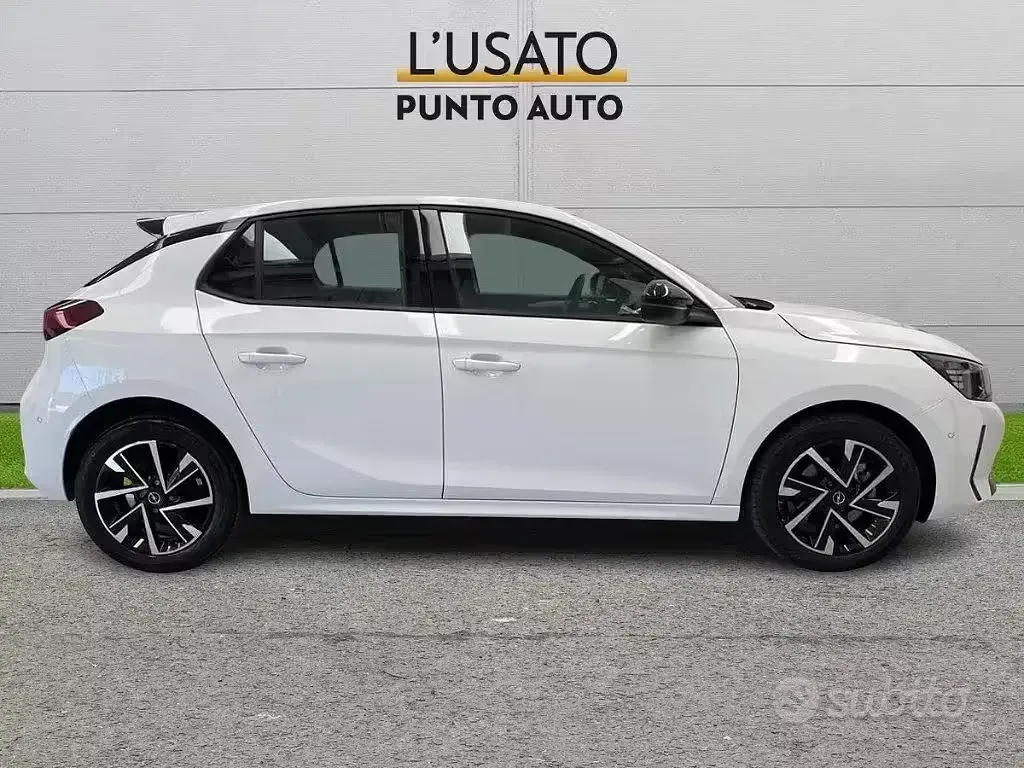 Usata Opel Corsa 101 CV (74 kW) 2025 Bianco Utilitaria