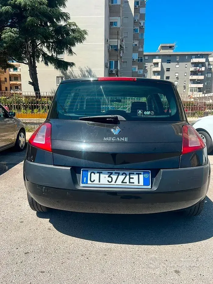 Usata Renault Mégane II 106 CV (77 kW) 2005 Nero Berlina