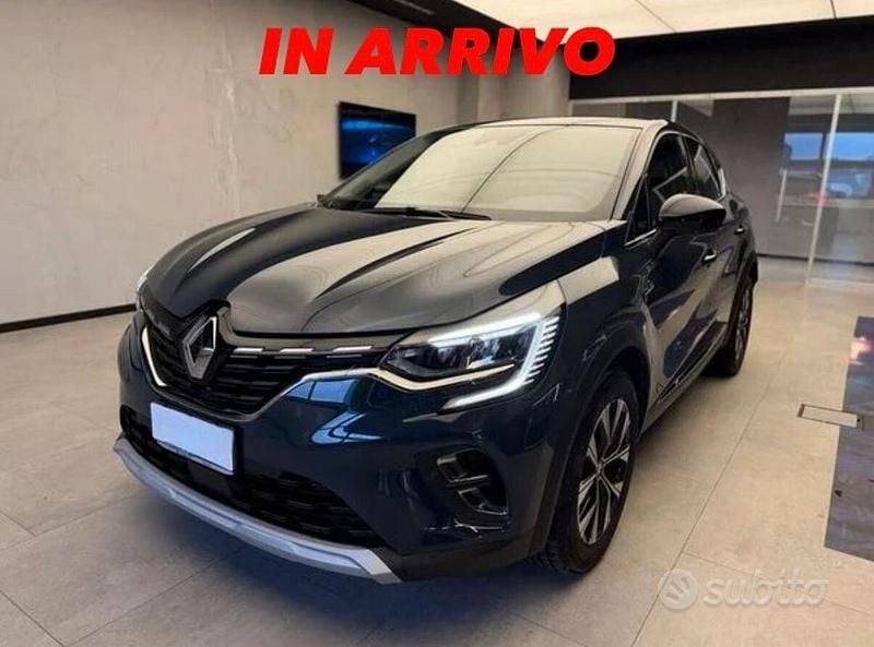 Usata Renault Captur Intens 100 CV (73 kW) 2020 Grigio SUV