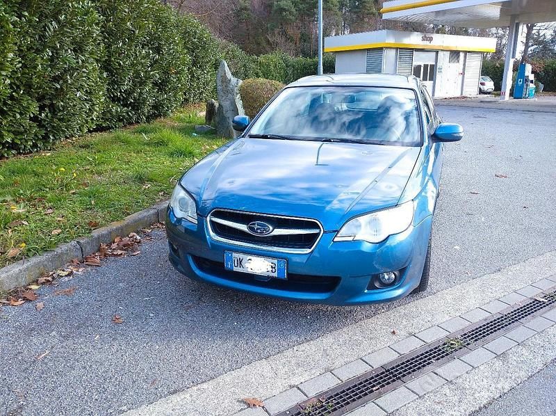 Usata Subaru Legacy 2007 Blu Station wagon