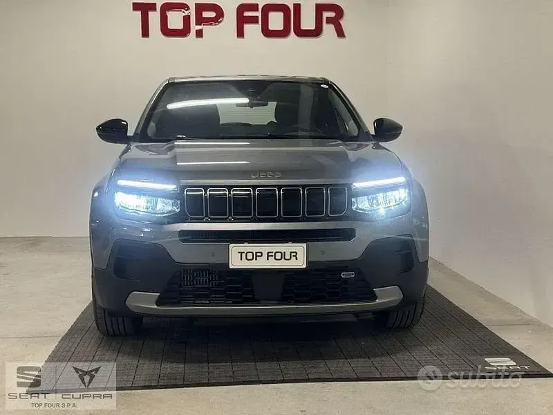 Usata Jeep Avenger Altitude 100 CV (73 kW) 2023 Grigio SUV