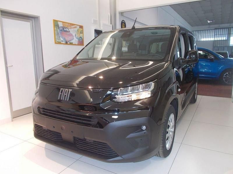 Nuova Fiat Doblò 131 CV (96 kW) 2026 Nero Monovolume