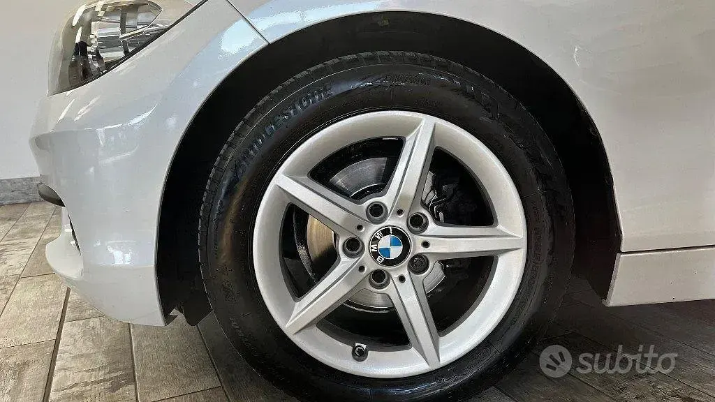Usata BMW 118 Advantage 150 CV (110 kW) 2016 Bianco Utilitaria