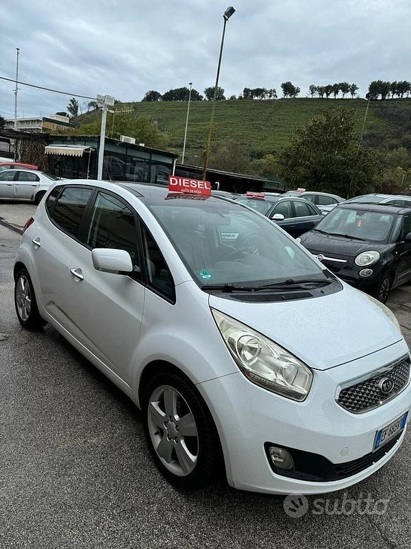 Usata Kia Venga 115 CV (84 kW) 2011 Bianco Utilitaria