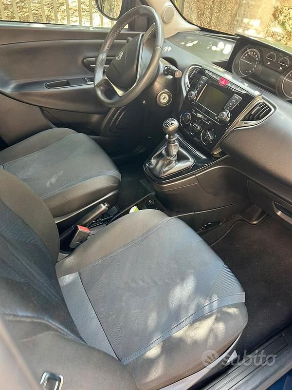 Usata Lancia Ypsilon 2021 Blu Utilitaria