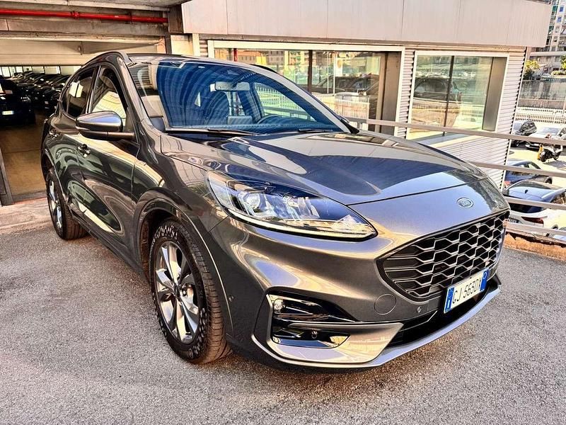 Usata Ford Kuga ST-Line 150 CV (110 kW) 2022 Grigio SUV