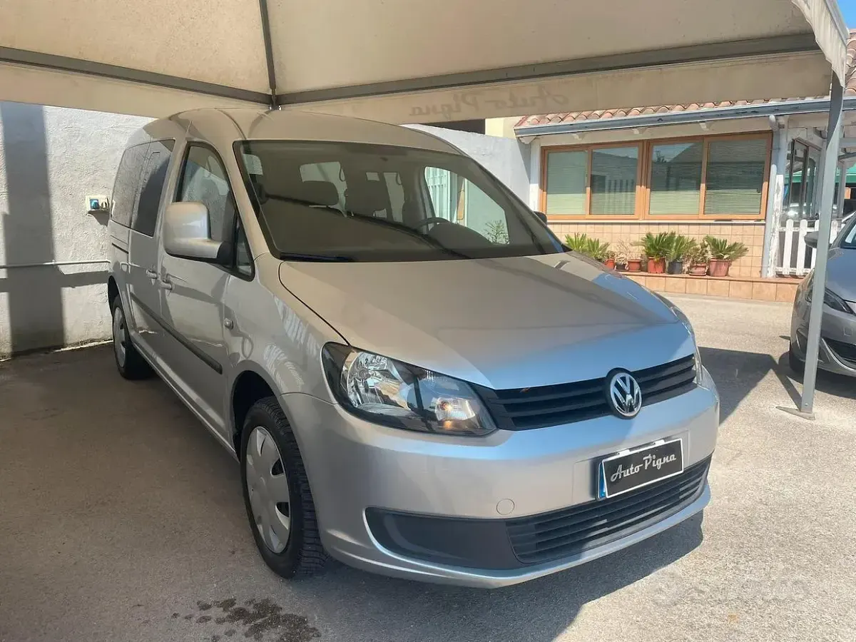 Usata VW Caddy Highline 109 CV (80 kW) 2015 Grigio Monovolume