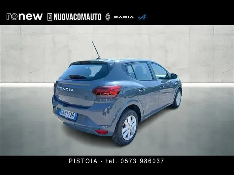 Usata Dacia Sandero Expression 100 CV (73 kW) 2023 Grigio scuro Utilitaria
