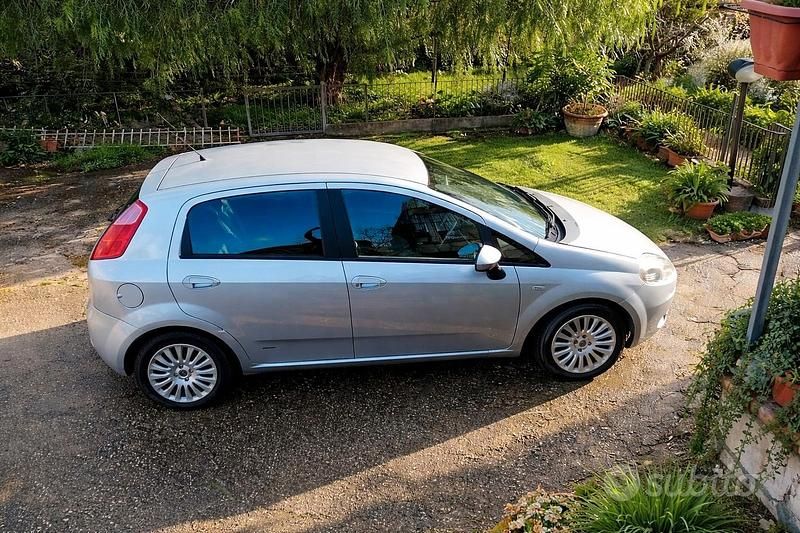 Usata Fiat Grande Punto 90 CV (66 kW) 2008 Utilitaria
